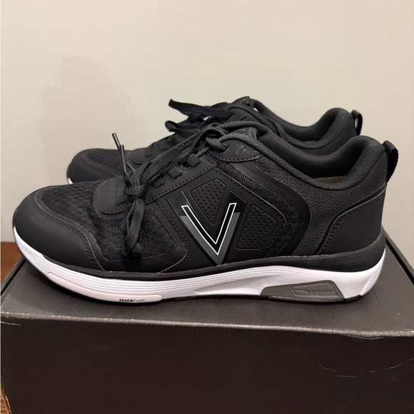 Vionic Walk Strider Black and White Sneakers 10.5 - Picture 2 of 8
